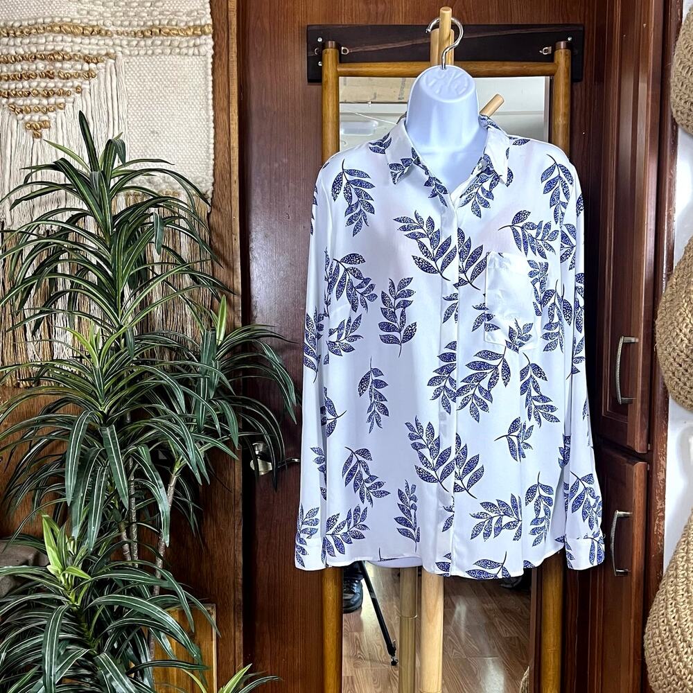 Womens XL Button Down Blouse Navy Leaf Print Roll Tab Long Sleeve Casual Apt 9